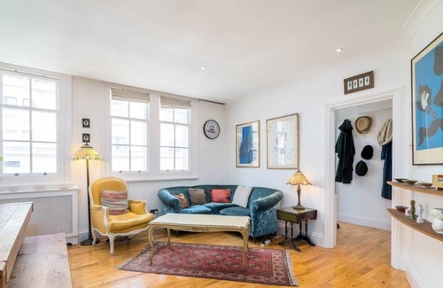 College Park and Old Oak Apartamento | GuestReady Central Flat by Oxford Street, 4 guests