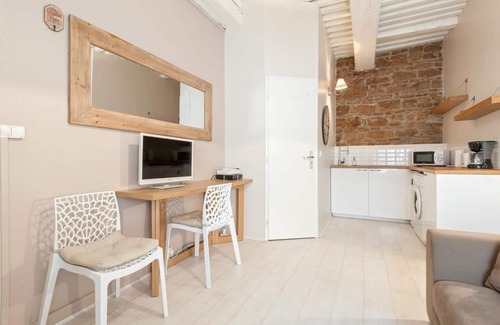 Victor Bach - Saint Louis Apartamento | GuestReady - Encantador estudio cerca del metro
