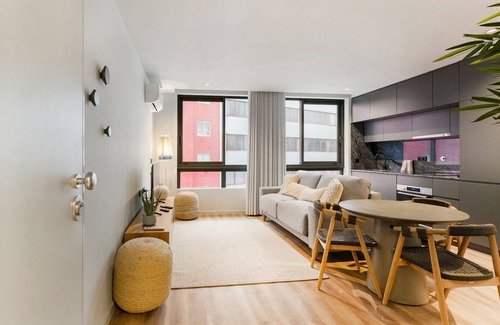 Mafamude Apartamento | GuestReady - Techo gris en Vila Nova de Gaia