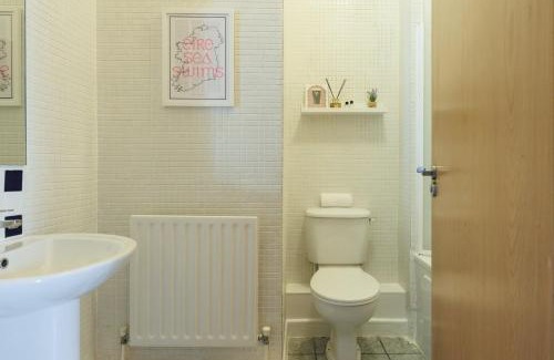 North Wall Apartamento | GuestReady - Modern Docklands retreat in Dublin