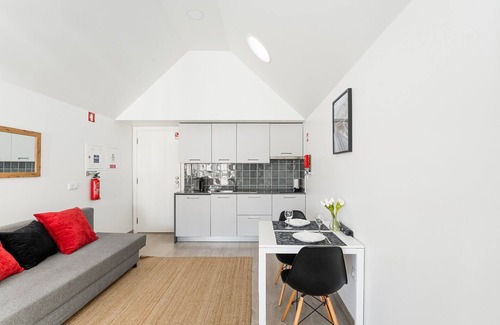 Aveiro Apartamento | GuestReady - Ria Reflection Studio 2