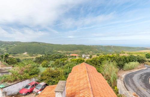 Almocageme Casa | GuestReady - Romantic nook in Adraga