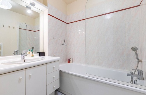 Quartier de la Salpetriere Apartamento | GuestReady - White loft near Jardin des Plantes