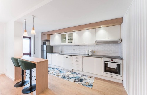 Cedofeita Apartamento | GuestReady - Rayas blancas cerca de la Casa da Música