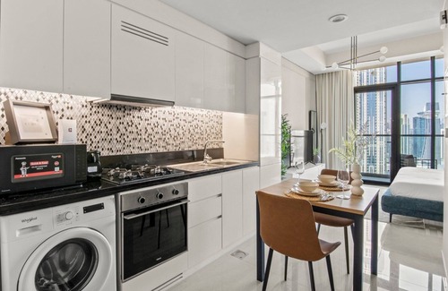 Business Bay Apartamento | GuestReady - Lujo de clase mundial | Aykon Tower