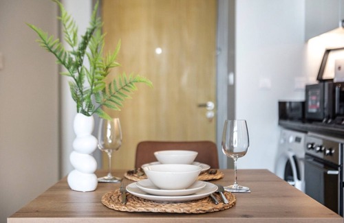 Business Bay Apartamento | GuestReady - Lujo de clase mundial | Aykon Tower