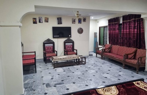 Gujar Khan Apartamento | Gujar Khan - 3 Bed Apartment - sleeps 6 - Parking