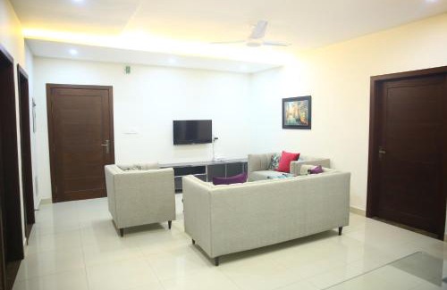 Gulberg Apartamento | Gulberg Suites