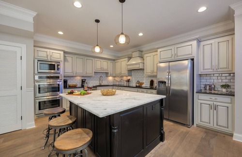 Edgehill Cabaña | Gulch Melody - Private Rooftop - Heart of Gulch