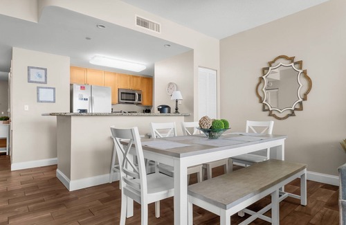 Panama City Beach Condominio | Gulf-Front 2BR + Bunk | Aqua Resort | 2nd Floor | Stunning Views + Resort Amenities