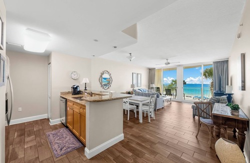 Panama City Beach Condominio | Gulf-Front 2BR + Bunk | Aqua Resort | 2nd Floor | Stunning Views + Resort Amenities