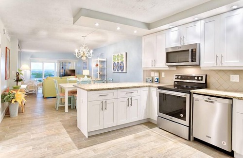 Sanibel Condominio | Frente al golfo Condo! Condominio brillante, tropical en la playa!