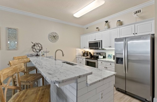 Orange Beach East Condominio | Gulf Front Condo | Outdoor Pool & Grill!