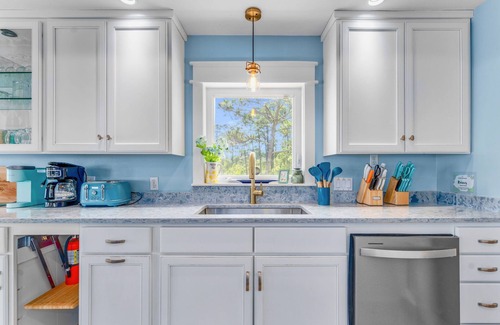 Carrabelle Casa | Gulf-front, dog-friendly home with private pool, great view, deck & beach access