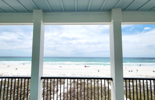 Laguna Beach Estates Casa | Gulf Front-Beach Side -Hermosa casa 2680 q ft-Salga del balcón a la playa