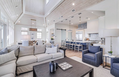 Aransas County Casa | Gulf-Front Grandeur@Cinnamon Shore South w/ Stunning Interiors & Amenities