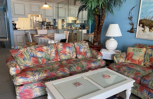 West Panama City Beach Casa | Gulf Front Townhome, vistas increíbles, ubicación conveniente, ¡Se admiten mascotas!~