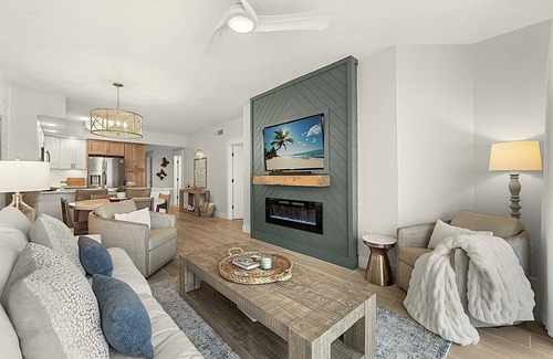Miramar Beach Condominio | GULF FRONT | Remodeled, Upscale 2 King Suites+Private Full BR | Beach Chair Svc!