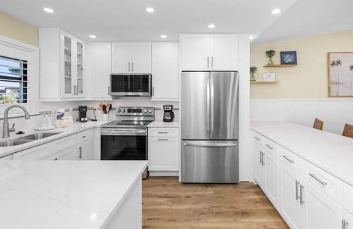 Sanibel Condominio | Gulf Front Retreat with Modern Coastal Charm