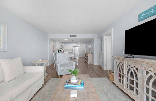 Seagrove Beach Condominio | GULF FRONT Seagrove 2 Bed Private Beach…Chair & Umbrella Service March-Oct