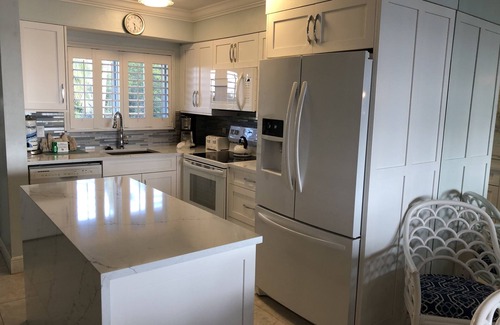 Captiva Condominio | Gulf-front two bedroom condo. Enjoy the beach, sunsets, and nature!