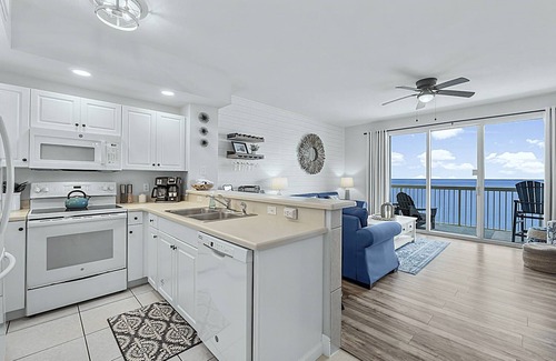 Miramar Beach Condominio | 🌊 GULF FRONT & Updated - Beach Chair Svc Incl - Quiet West End *OWNER Managed*