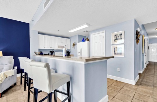 Long Beach Condominio | ⛱️Gulf Front VIEW-5 Pools+Hot Tub-Majestic Beach 1-1205⛱️