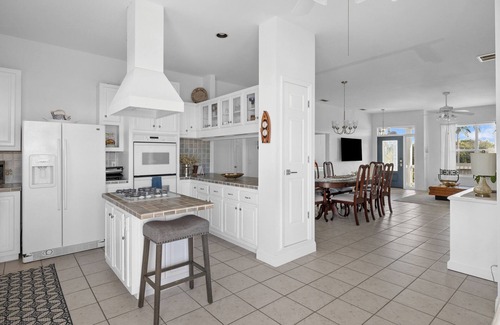 Saint James City Casa | Gulf getaway! Boat dock, HEATED saltwater pool