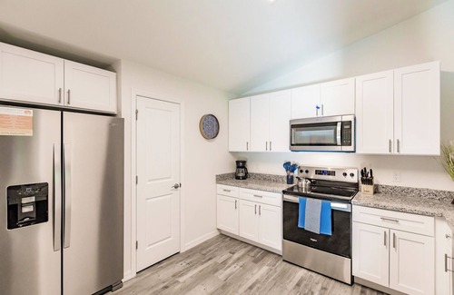 Port Charlotte Casa | Gulf Getaway Duplex:Peaceful Retreat w/Heated Pool