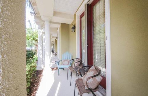 Gulf Place Casa | Gulf Place Courtyard