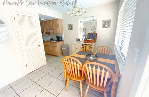 North Redington Beach Condominio | Gulf Side Fun In Paradise Pool-Shuffleboard-Grill