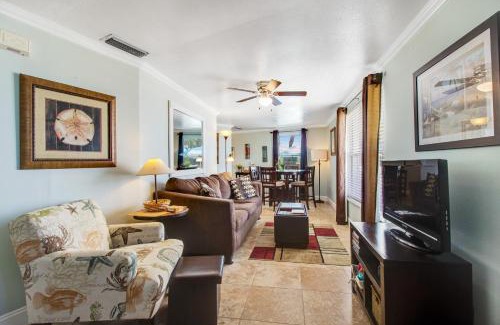 Bradenton Beach Apartamento | Gulf View Cottage #3