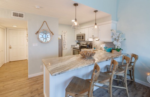Seagrove Beach Condominio | “GULF VIEWS” NUEVO REMODELO Y 1/2 BLOQUEO A LA PLAYA, "POR FAVOR VEA NUESTRAS REVISIONES" LOFT UNIT!