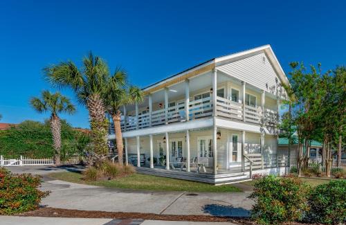 Crystal Shores Casa | Gulf views, steps to beach, Pool, Walk To Dining
