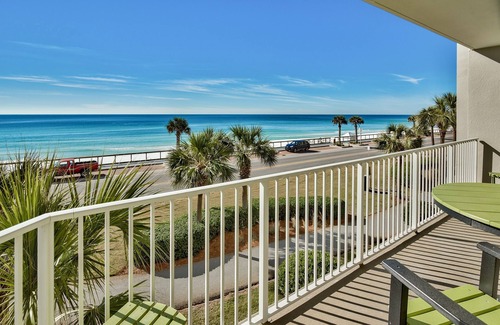 Fort Walton Beach - Destin Condominio | Gulf Views | Updated | Heated Pools and Hot Tubs | Beach Gear | Pickleball