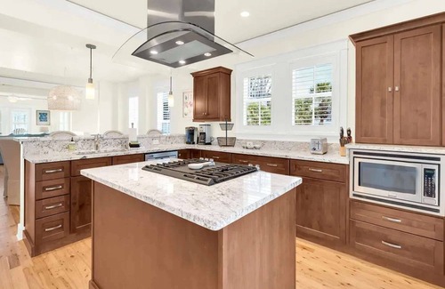 Gulf District Apartamento | Gulffront Elegance in WaterColor
