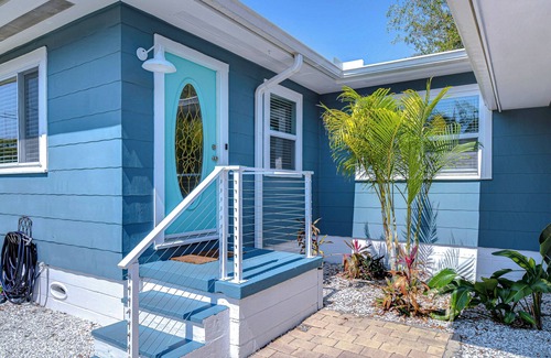Gulfport Casa | Gulfport - 2BR Pool Retreat