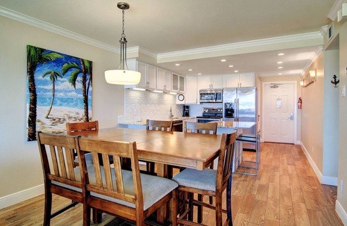 Corpus Christi Condominio | Gulfstream Condos Unit 116 | Beachfront Patio | Pool & Hot Tub
