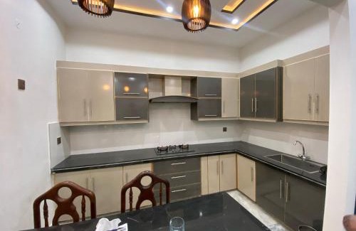 Faisalabad Cama Y Desayuno | Gulistan Inn