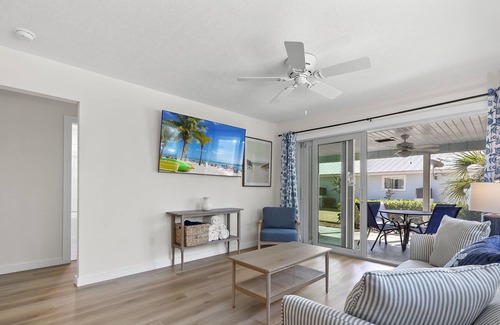 Sanibel Cabaña | Gumbo Limbo cottage - quaint island paradise