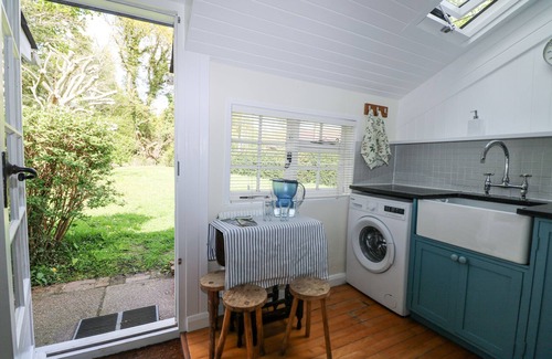 Upper Dicker Cabaña | Gun Hill Cottage