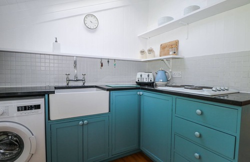 Upper Dicker Cabaña | Gun Hill Cottage