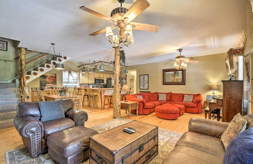 Guntersville Casa | Guntersville Cabin Nestled in Kudzu Cove Resort