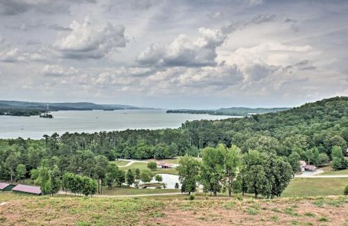 Guntersville Casa | Guntersville Cabin with Lake Views!