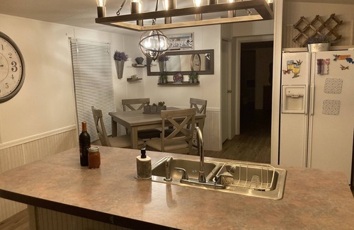 Elephant Butte Casa | Gurley's Happy Place! Quarter mile to main entrance of the Butte. Come Play!!!