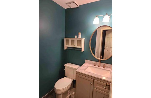 Gurnee Casa | Gurnee Cozy Single Family Home
