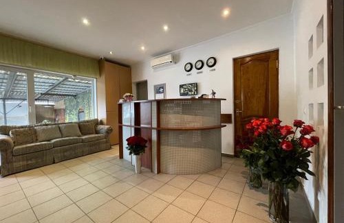 Solomjanskyj Hotel | Gusarskiy Hotel and Apartment