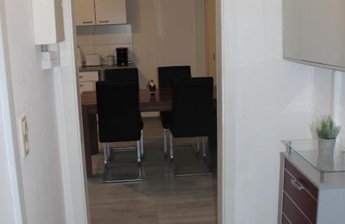Kaiserslautern Apartamento | Gut gelegenes Appartment mit Wifi, Parkplatz, Wama, Trockner usw.
