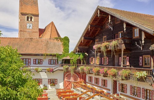 Haarbach Hotel | Gutshof Uttlau