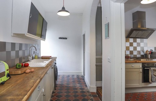 Beaumaris Cabaña | TIENDAS GWALIA, que admiten mascotas, con chimenea en Beaumaris, Ref 1008853